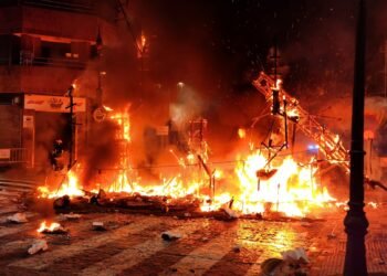 Així ha cremat la falla La Tauleta