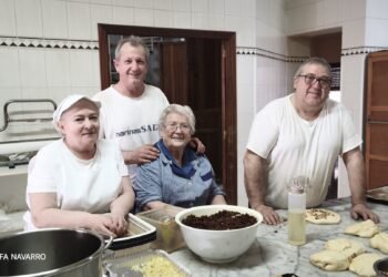 El Forn de Manolo apaga sus fogones en el corazón del barrio Badia por jubilación