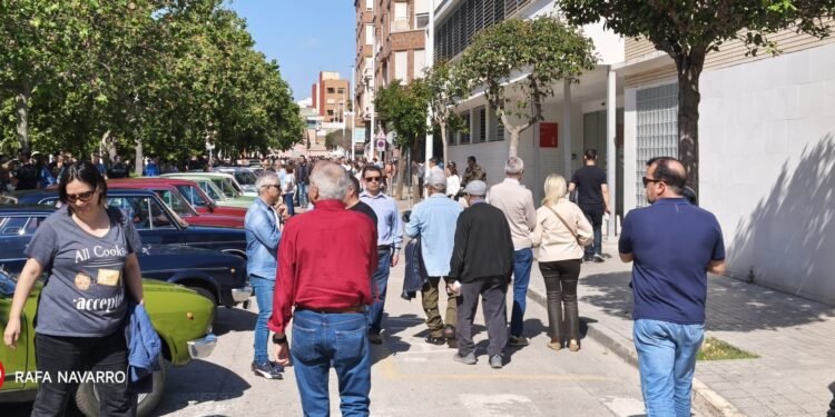 Moncada se convierte en el paraíso de los amantes de vehículos clásicos