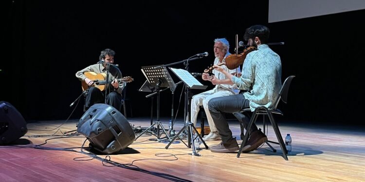 Anna Gascó: «El 25 d’Abril es una data clau per a la identitat del poble valencià»