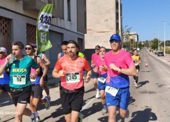 Más de 1.400 corredores se dan cita en la media maratón y 10k de Moncada