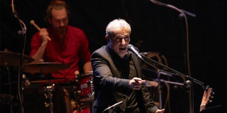 Montcada commemora el 25 d’Abril amb música en directe i cinema