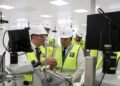 Pérez Llorca señala que la planta de Edwards Lifesciences de Moncada actuará como motor de empleo