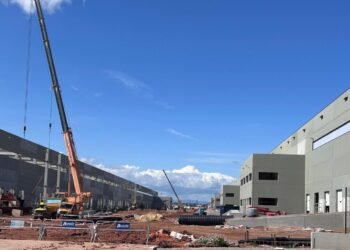 El parque logístico de Moncada entrega 40.956 m² de la primera fase a final de abril