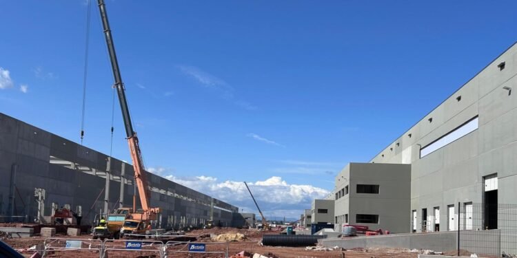 El parque logístico de Moncada entrega 40.956 m² de la primera fase a final de abril