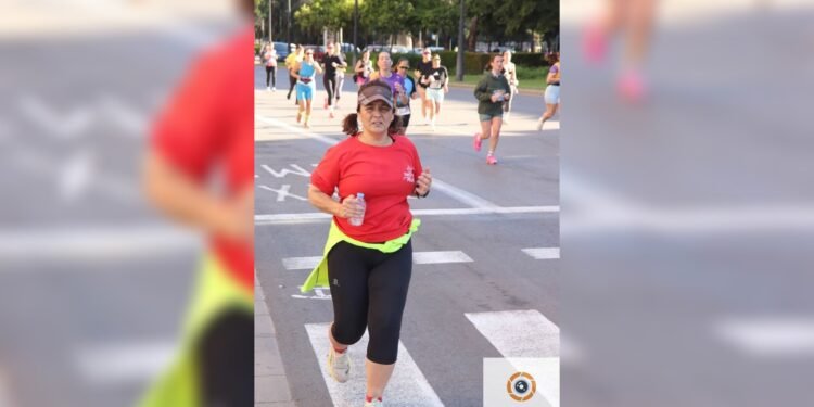 Inmaculada Rosalen del CC Tos Pelat participa en la 10K Fem de Valencia