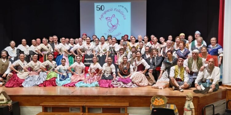 Así ha celebrado la Agrupación Folklórica de Moncada su 50 aniversario
