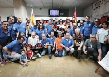 Miguel Tendillo reúne al valencianismo en una exposición sobre el Valencia CF