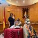 Las Falleras Mayores de Valencia firman en el libro de Oro de Moncada
