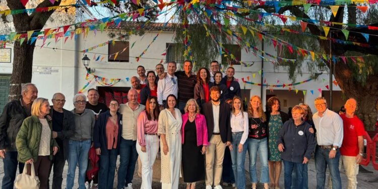 San Isidro de Benagéber en modo fiestas: Noche del jamón, paella, tardeo y música