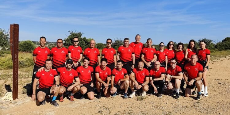 C.C. Tos Pelat corona la cima del poblado ibérico para presentar su equipación