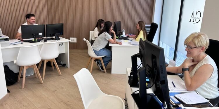 Camps Asesores amplia sus instalaciones con una nueva sede en el carrer del Negre
