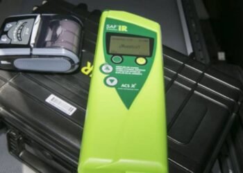 Moncada | Un conductor da positivo en alcoholemia tras sufrir un accidente