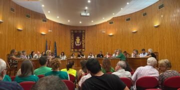 La aprobación de subvenciones a las asociaciones divide a Gobierno y oposición