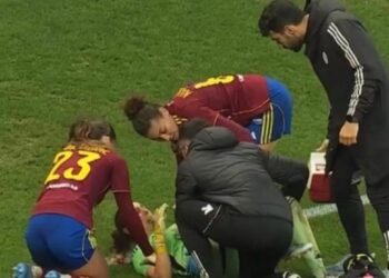 Enith Salón se rompe los ligamentos de la rodilla y es baja para «un largo período»
