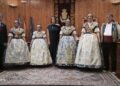 Las Falleras Mayores 2027 brillan con luz propia en el acto de proclamación