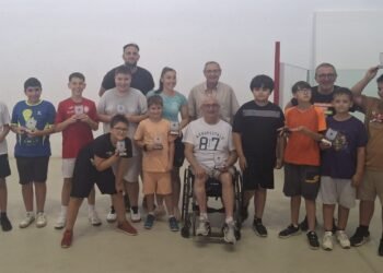 L’Escola de pilota valenciana tanca el curs i mira cap a la final infantil de raspall