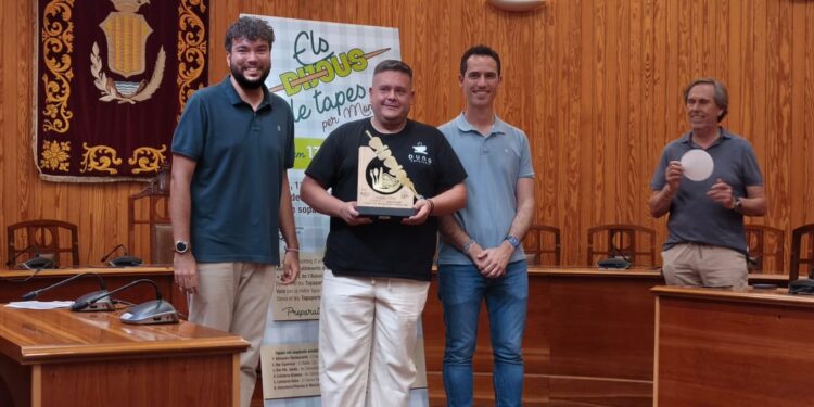 La croqueta de torrezno de Duna Cafetería gana el premio a la mejor tapa de Moncada