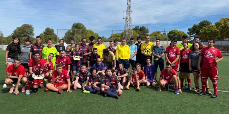 Entrega de premios del torneo de fútbol femenino e inclusivo de CF Fènix Moncada