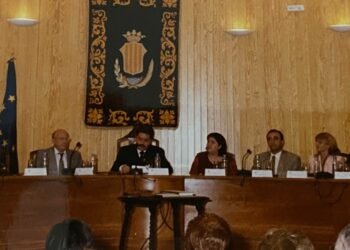 Del ‘pacto de la servilleta’ PP-UV de 1999 al relevo en la alcaldía PSOE-Compromís