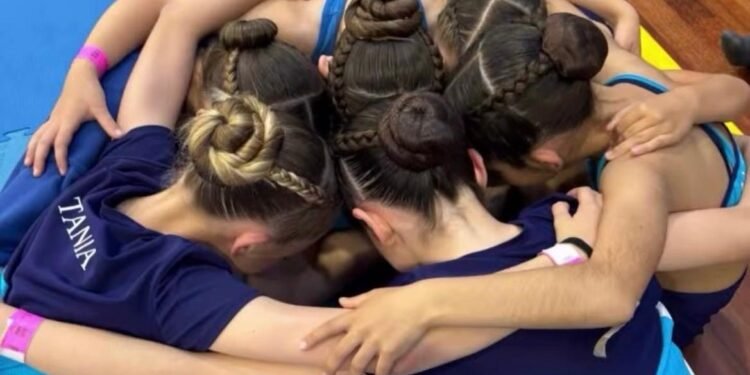 Asalto a Europa del Fit Kid Coppelius, Elena Romero y Bianca Sanchis directo a Italia
