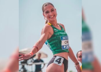 Carla Cruz acaricia el podio y lleva el nombre de Moncada a la élite del atletismo