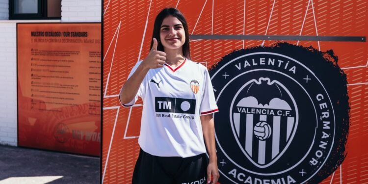 El Valencia CF Femenino anuncia el fichaje de la moncadense Claudia Tendillo