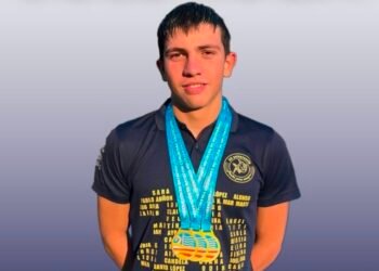 El nadador Joel Rosa firma un triplete de oro y proyecta el nombre del CN Moncada