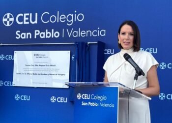 El Ayuntamiento convoca 4 becas CEU para estudiantes empadronados en Moncada