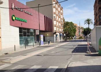 La temperatura máxima de 45º C vacía las calles de Moncada en plena ola de calor