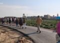 Al voltant de 300 persones recorren a peu el camí de les dones a la Jutera de Foios