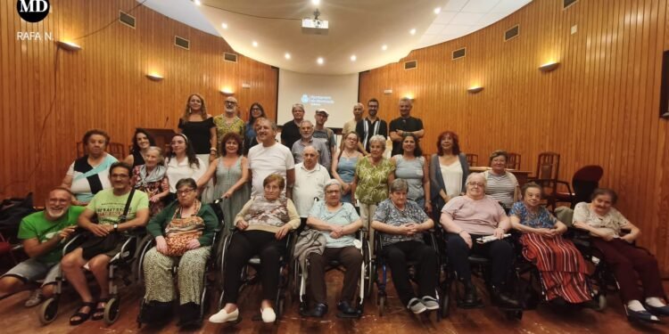 Montcada transforma la memòria dels majors en art amb ‘Primavera d’hivern’