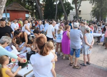 La Nit de Fanalets il·lumina Montcada