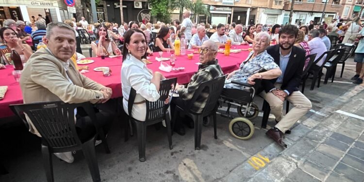 Àlbum de fotos del berenar dels majors