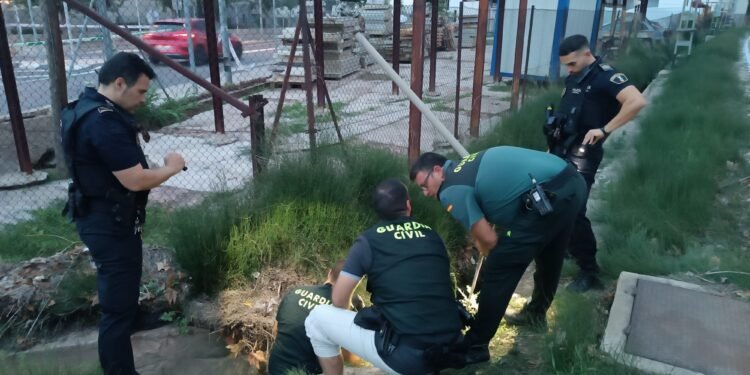 La sospecha de proyectiles antiaéreos obliga a activar a los TEDAX en Moncada