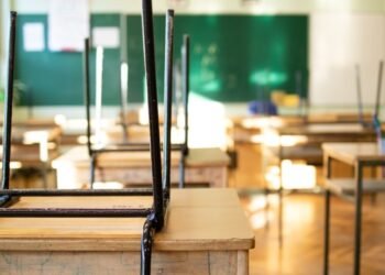 Moncada inicia el curso con la asignatura pendiente de la climatización en las aulas