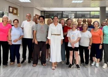 Orts da la bienvenida a los mayores del programa de actividades saludables