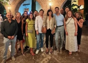El PP de Moncada asiste al inicio del curso político con Pérez Llorca y Mompó