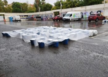 Última hora | La lluvia retrasa la procesión aunque se mantiene la ‘nit de les paelles’