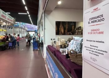 El mercado municipal cerrará todos sus puestos el sábado 10 de octubre para reparar los desconchados del pavimento