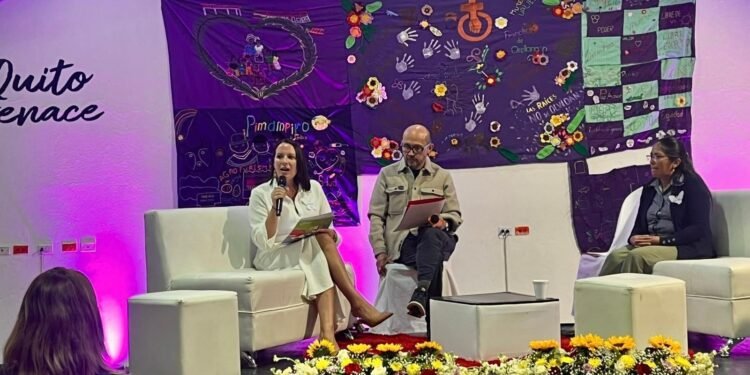Orts expone en el foro internacional de Ecuador el plan de igualdad de Moncada
