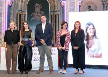 La Diputació reconeix a l’emprenedora d’Alfara del Patriarca María José Alfonso
