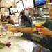 McDonald’s busca 15 trabajadores para su restaurante en Moncada con contrato indefinido a tiempo parcial