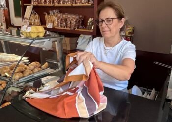 Els forns de Moncada endolceixen el dia dels enamorats amb la Mocadorà