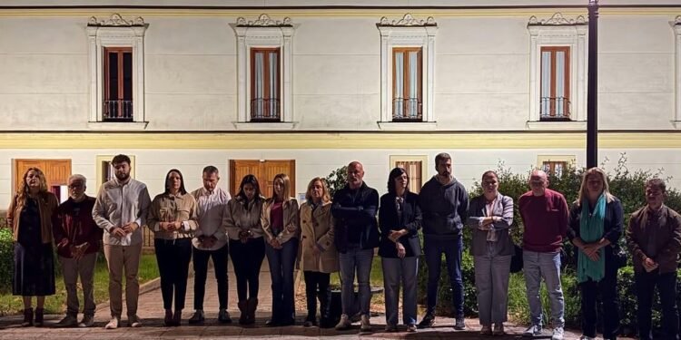 Minuto de silencio en Moncada por el trágico accidente de tren en Toledo