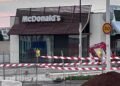 McDonald’s instala su icónico logotipo en el parque comercial de Moncada