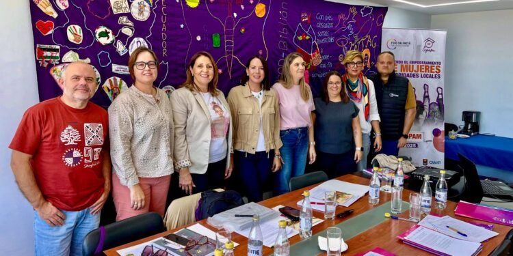 Orts inicia su agenda en Ecuador con un encuentro sobre igualdad y derechos de las mujeres